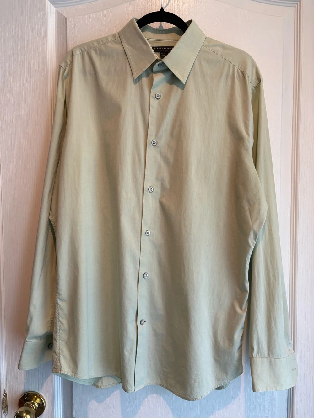 Banana Republic Light Sage Long-Sleeve Button Shirt